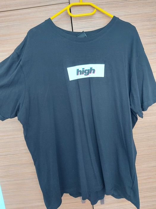 Tricouri FSBN cu imprimeu,diferite culori și modele