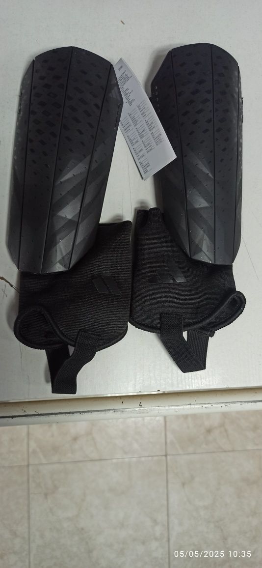Футболни кори марка Adidas