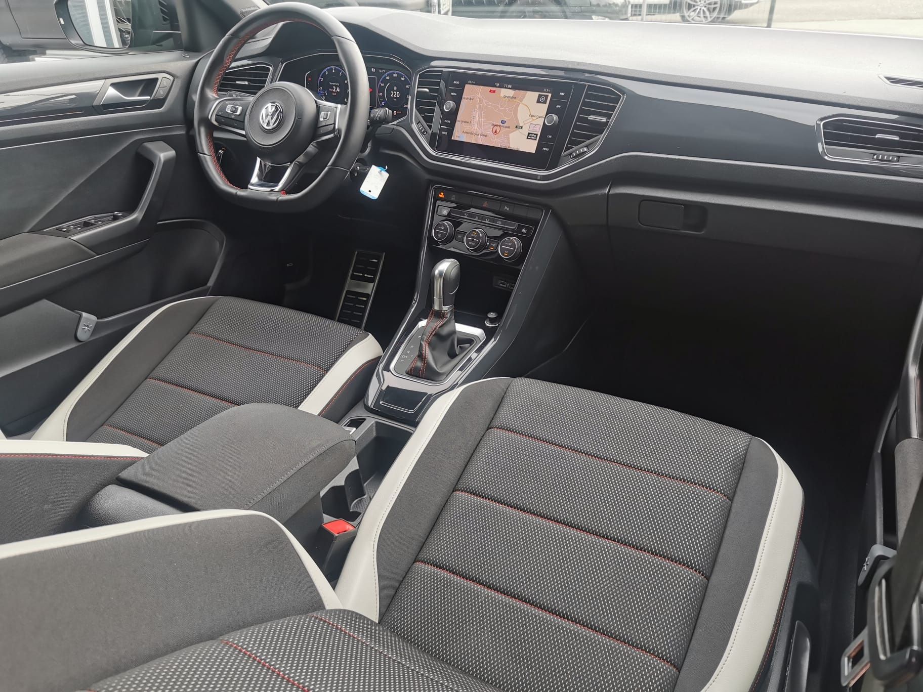 Volkswagen T-ROC Sport Line/150 Cp/Automat/Fuller Led/Ceasuri
