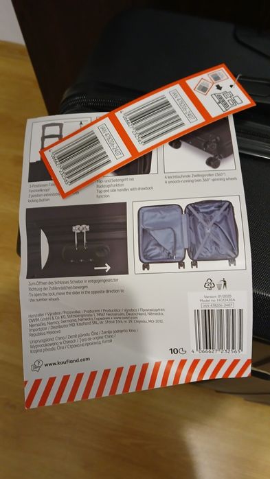 Голям куфар за пътуване нов