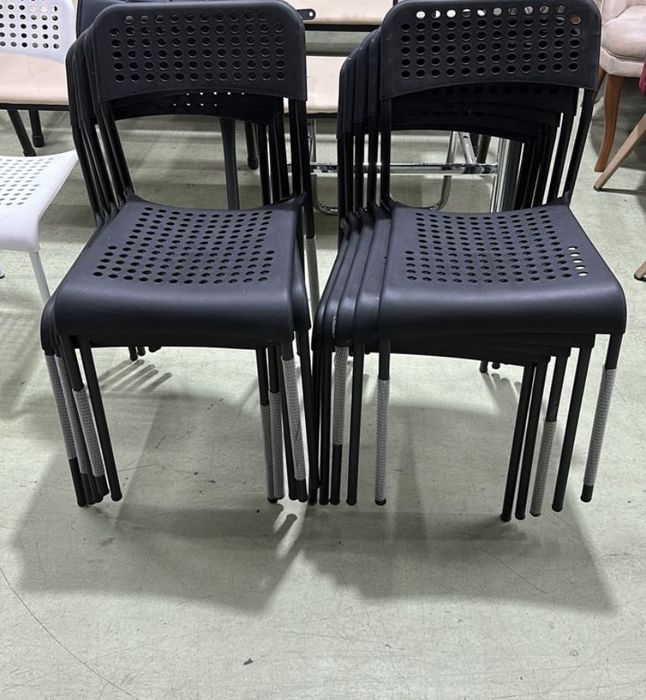 Продам стулья 8000