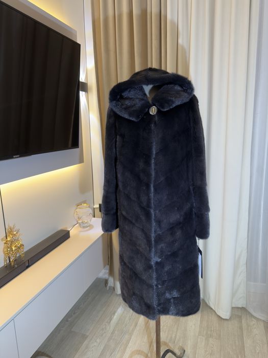 Новая норковая шуба nafa Греция  46 р