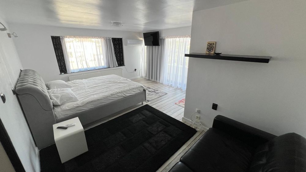 Vând închiriez casă 450 mp utili construiți 
Demisol, Parter + 2 etaj