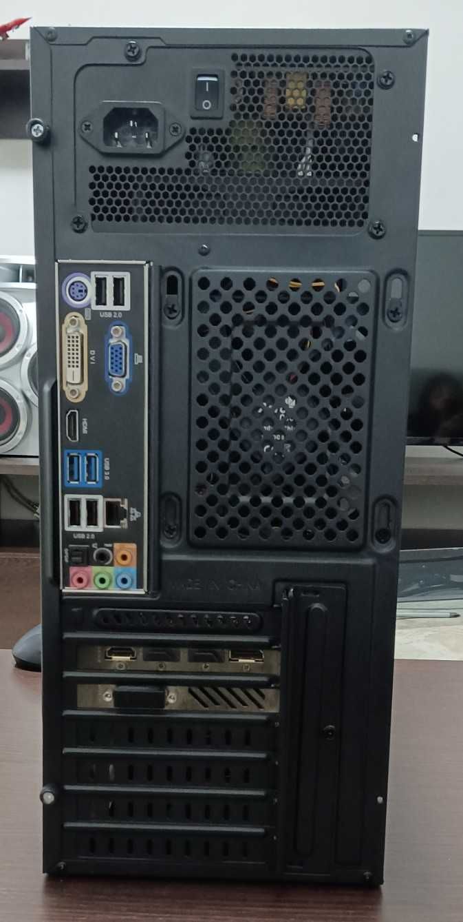 PC AeroCool - Intel Xeon 16GB RAM RX580 8GB DDR5 SSD 512GB