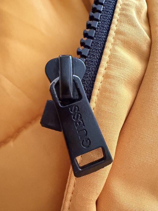 Оригинално зимно  яке Guess