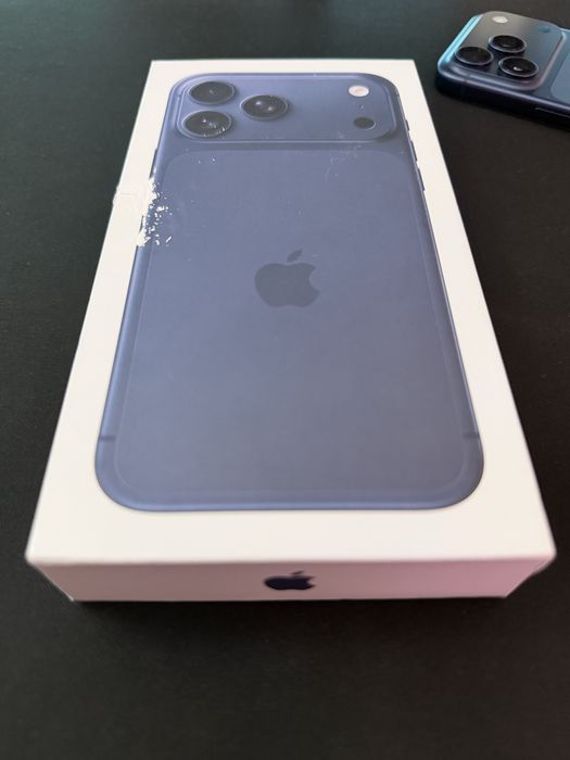 iPhone 17 Pro Max 256GB Deep Blue Sigilat