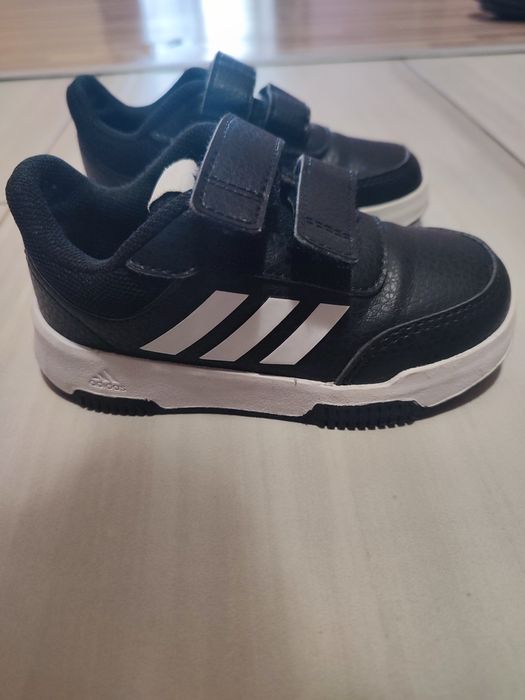 Детски маратонки Адидас, номер 23 1/2