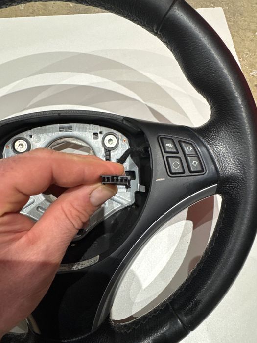 BMW E90/91/ кожен волан БМВ Е90/91