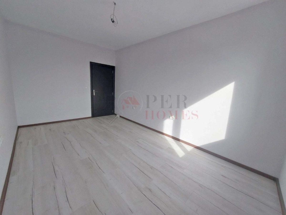 Продава се Тристаен апартамент в Велико Търново, Център - 100 кв.м за 1450 €/кв.м - Снимка #5