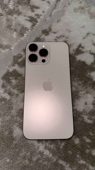 16 pro max телефон