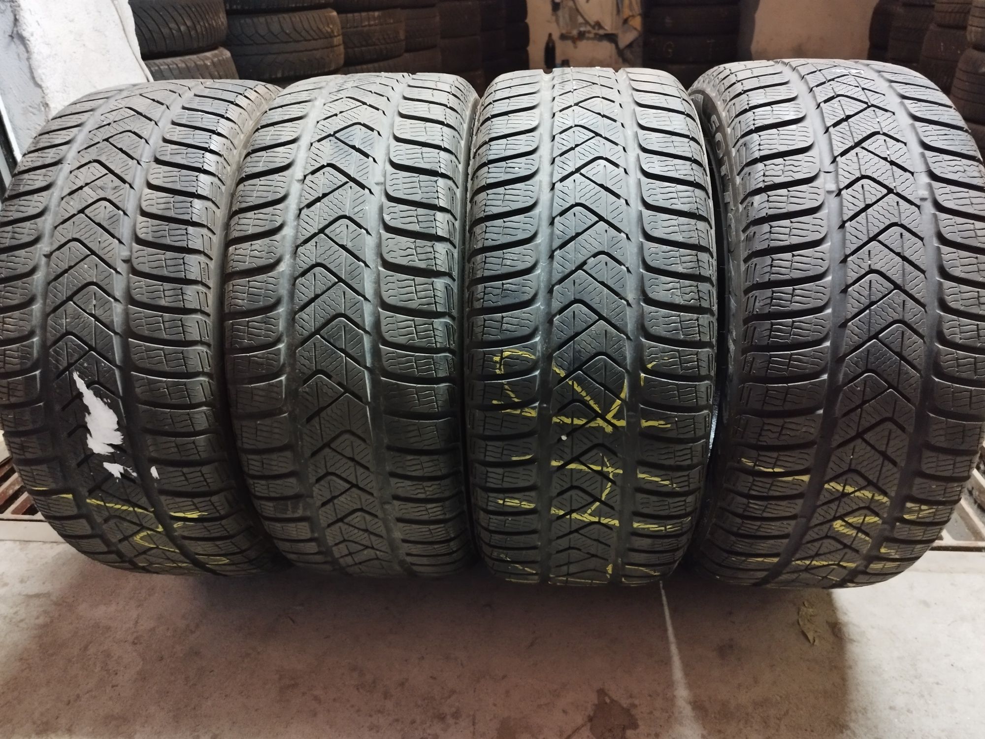 Pirelli 215/45/16