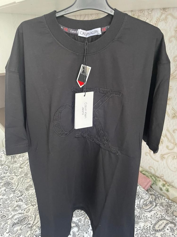 Tricou Nike, Burberry premium