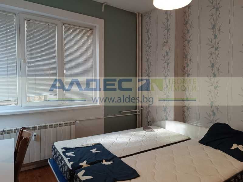 Дава се под наем Тристаен апартамент в София, Център - 98 кв.м за 765 € - Снимка #7