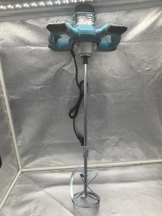 Mixer electric profesional 2800W putere si control