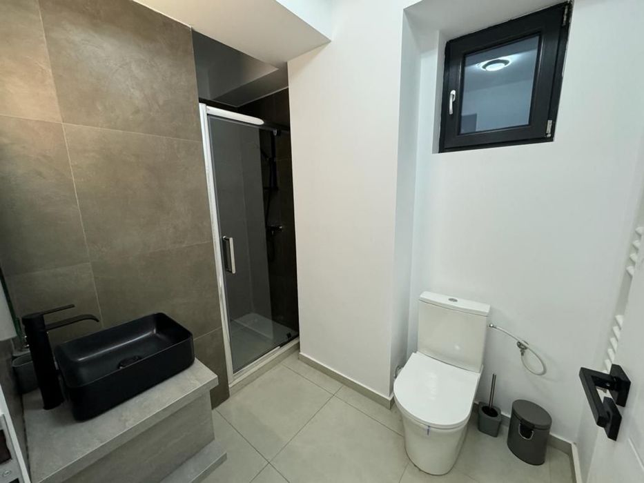 Inchiriez apartament 3 camere