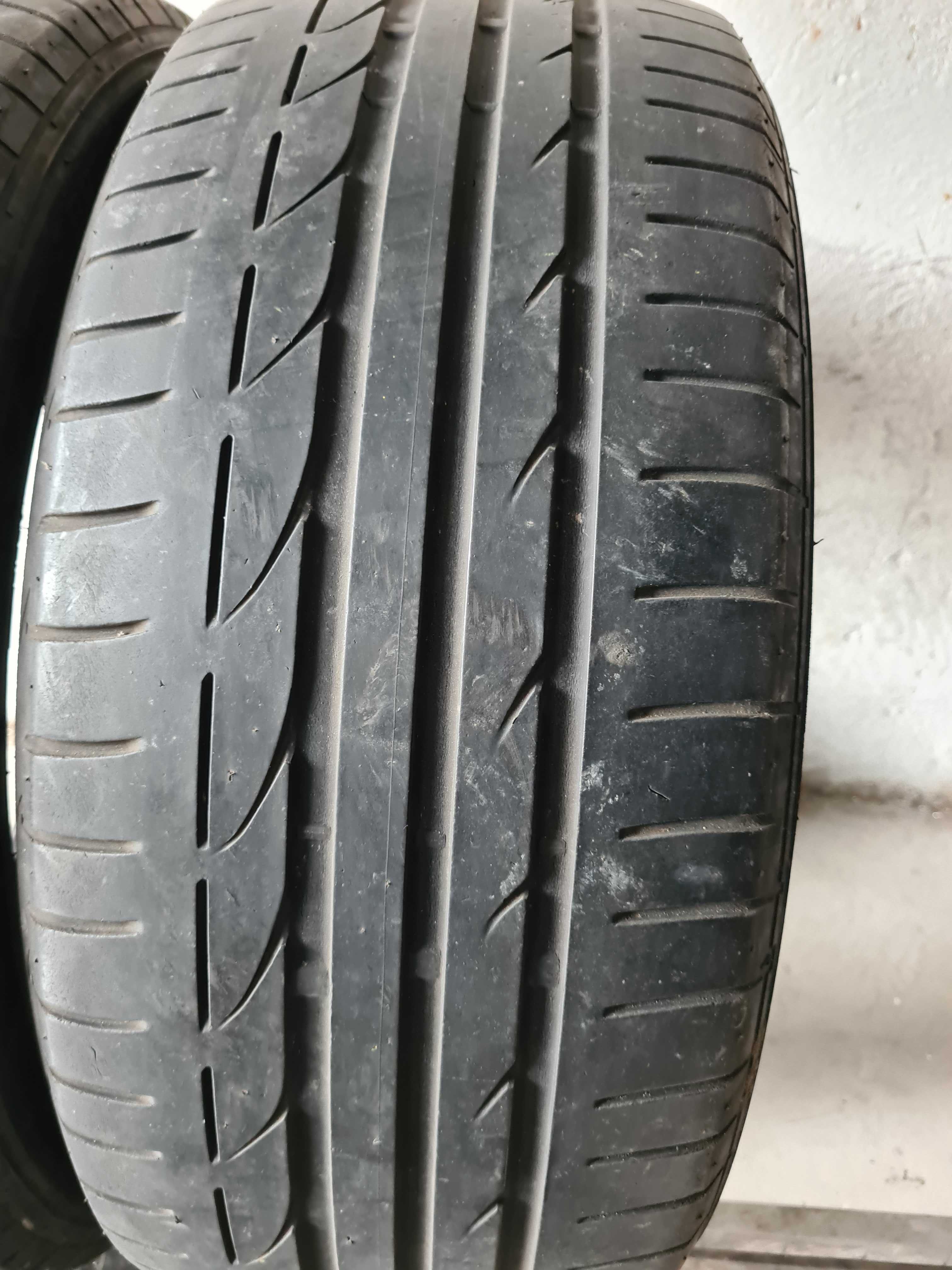2 бр. летни гуми 235/50/18 Bridgestone 4,5 mm DOT 4211