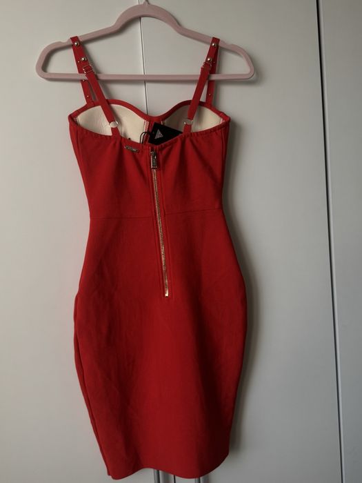 Бандажна рокля Guess