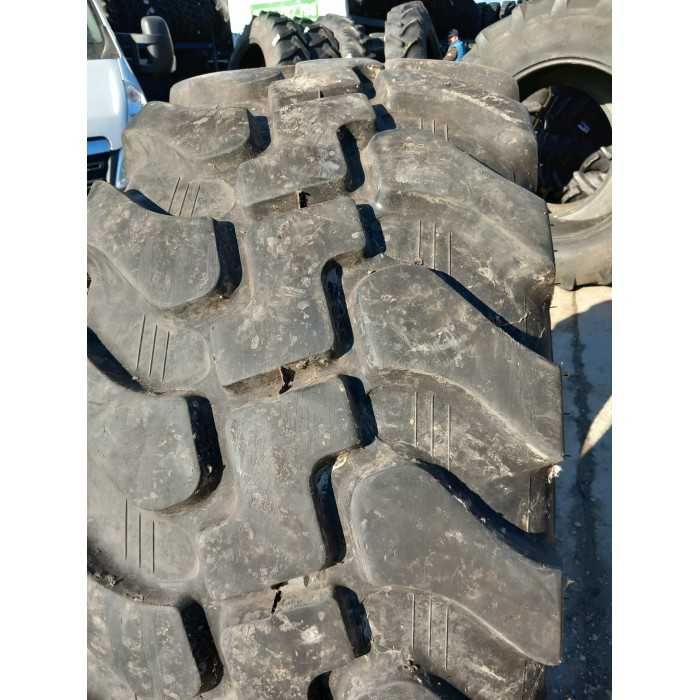 Anvelope 500/70R24, 19.5R24, și 19.5-24 marca Galaxy.