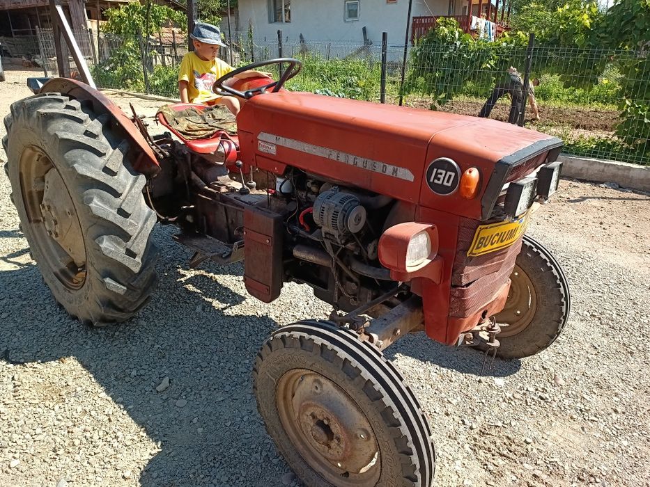 Tractor Mase Ferguson 130