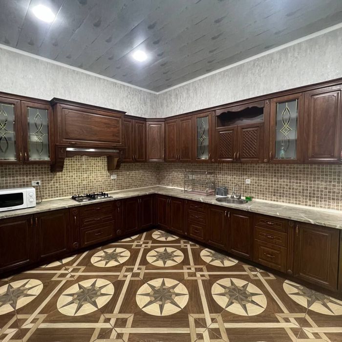 Dacha egalari Mustang