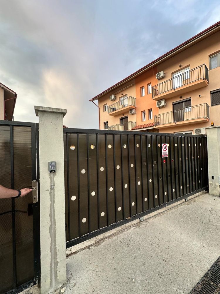 Vand apartament 4 dormitoare!