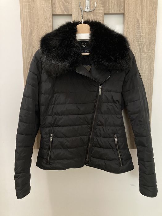 Яке Armani Exchange