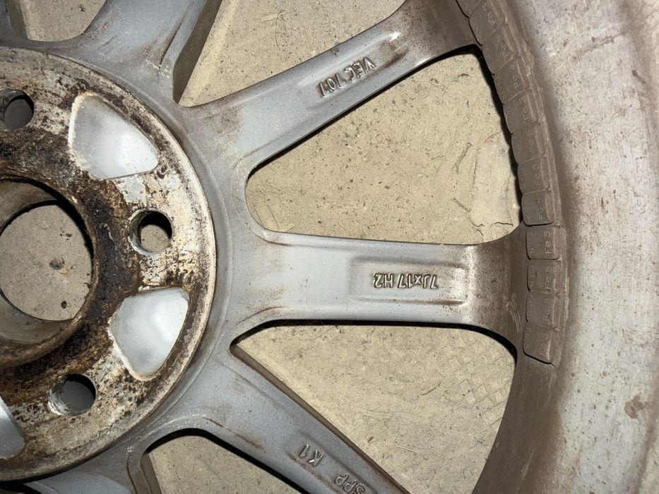 Set roti anvelope iarna Nokian 225/65/R17 Ford Kuga senzori presiune