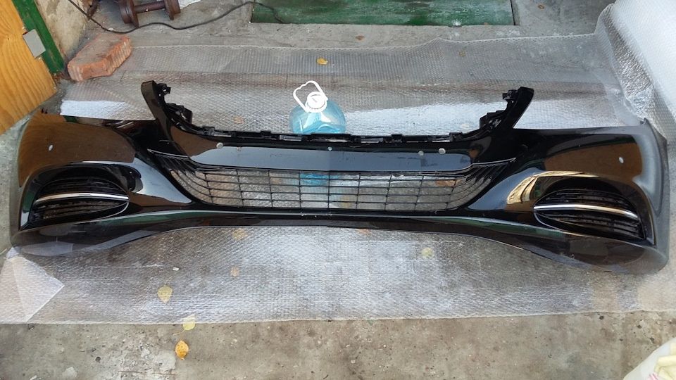 Передний бампер на w222