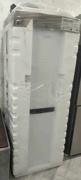 Продам новый холодильник