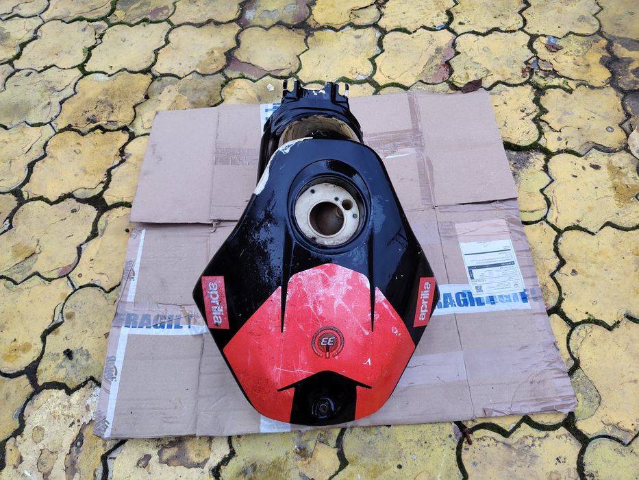 Rezervor Aprilia Rs, Derbi Gpr