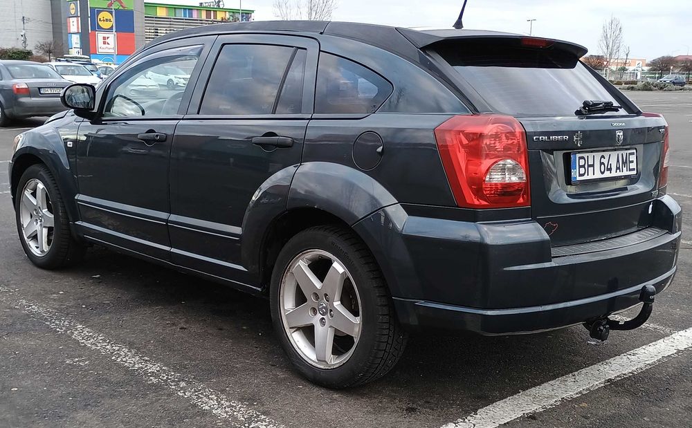 Vând Dodge Caliber