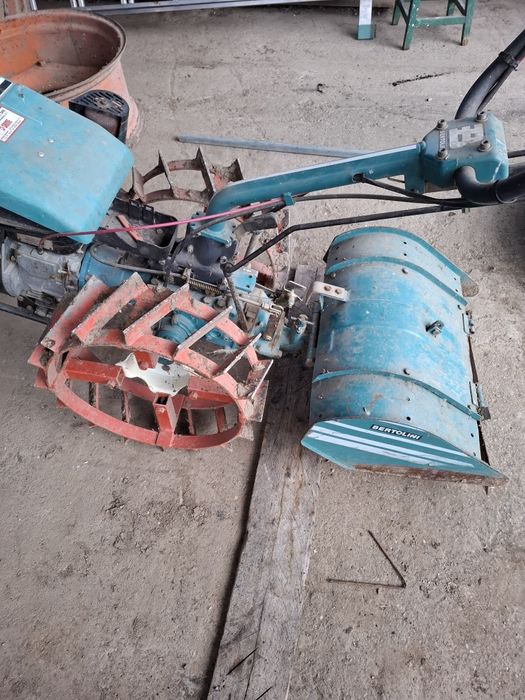Vând motocultor Bertolini