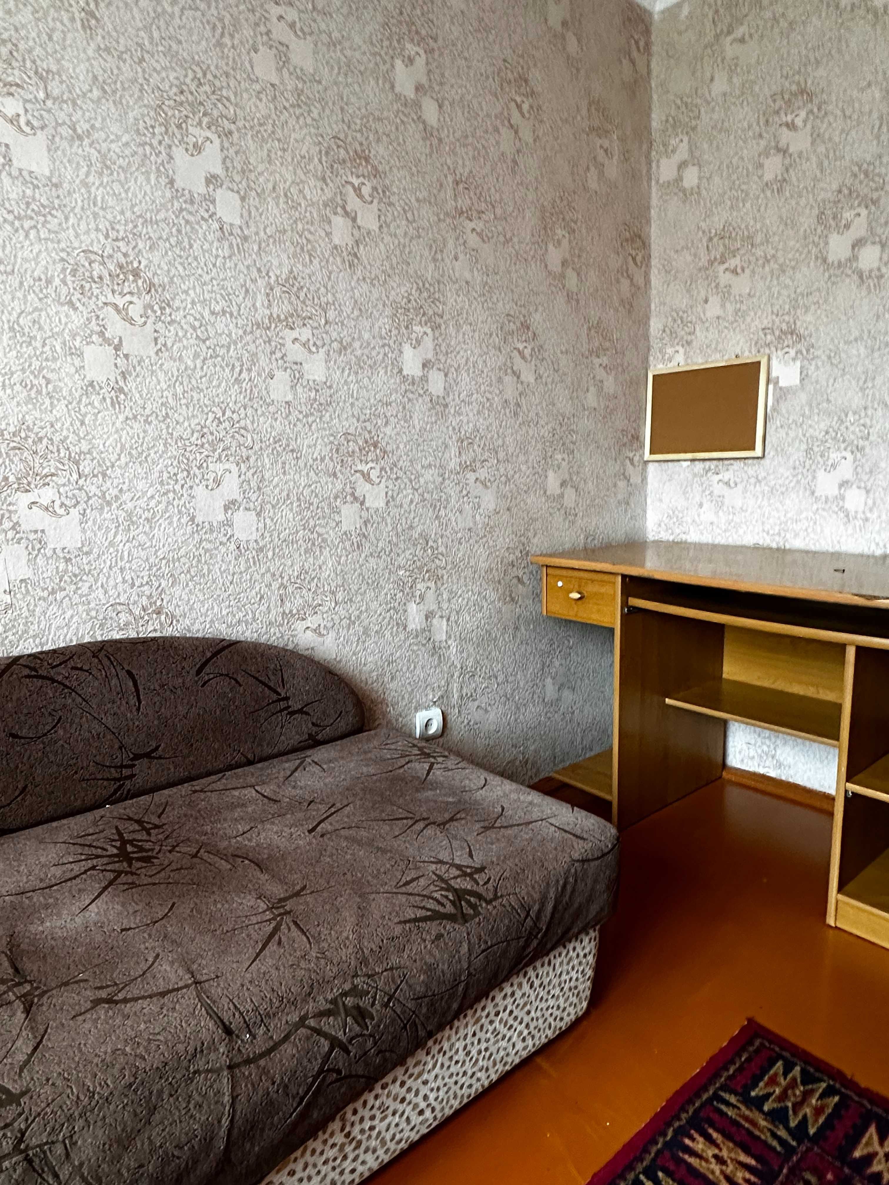Продам 3-ех комнатную квартиру в 19 - мкр.