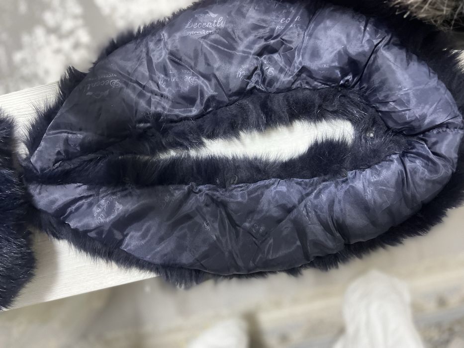 Меховые воротники из натулальноги песца, разного размера и цвета .