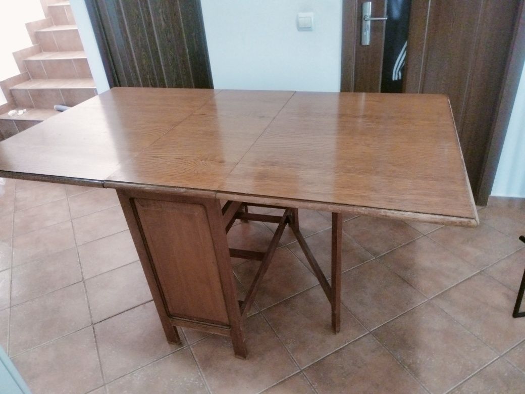 Masa lemn extensibilă
