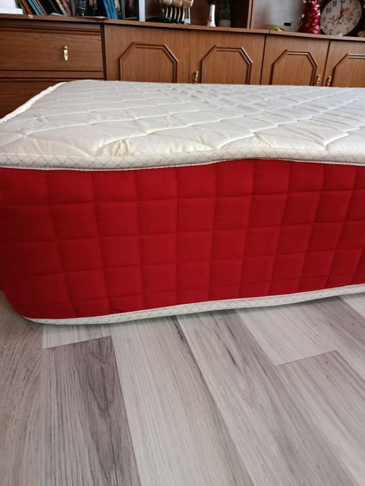 Saltea pat, in stare foarte bună