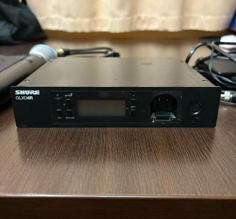 Shure GLXD24R+/Beta87A
4