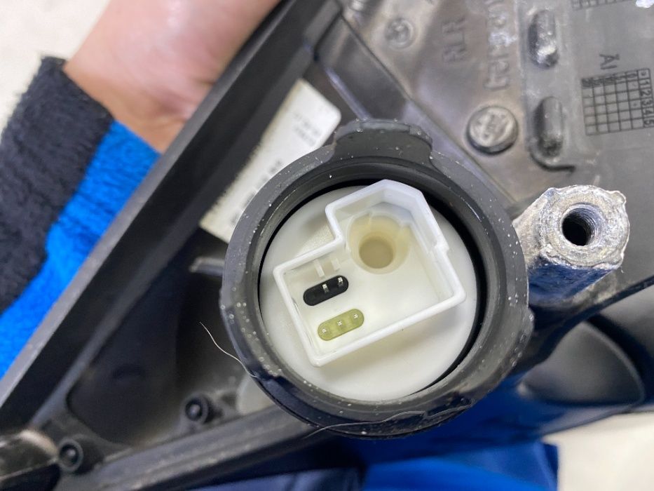 Carcasa,brat oglinda stanga originala BMW F10,F11