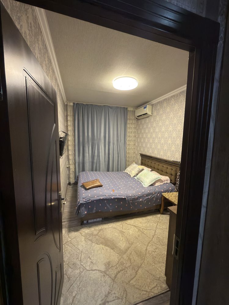 Tansiqboev 1  da 3/4/4 balkon 2:6 srochno sotiladi remonti yahshi