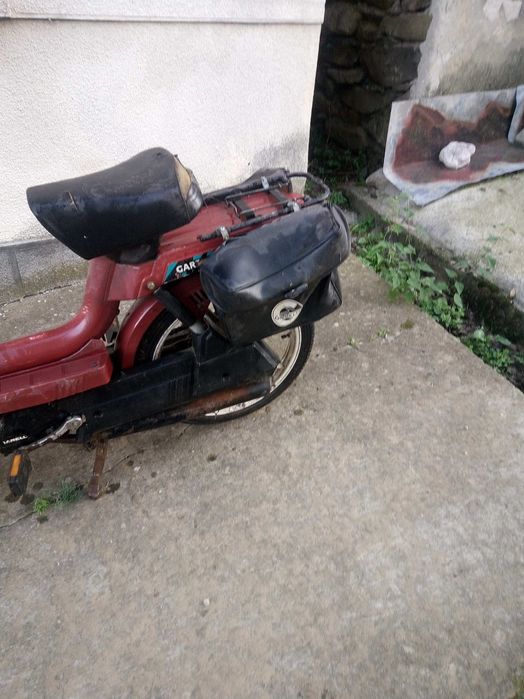 Vând moped gareli
