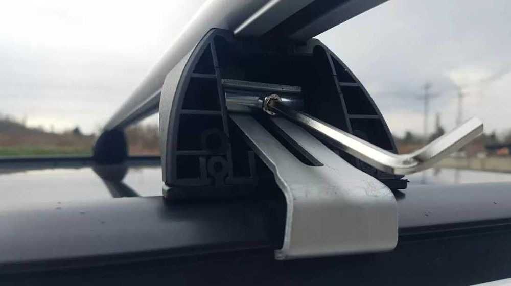 Bare transversale cu sine pe plafon încorporate 135 cm - 10% REDUCERE