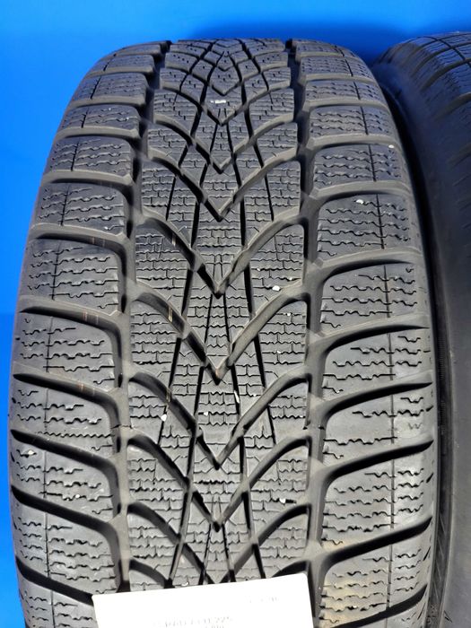 Vand set 4 anvelope ca Noi 225 50 17 Dunlop Sport 7mm  RFT