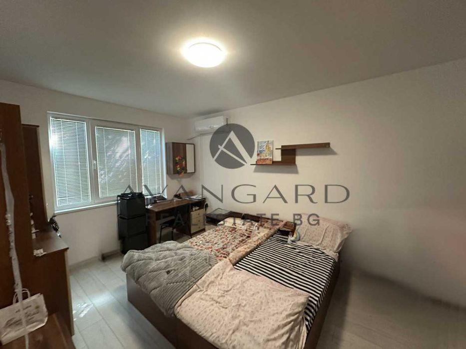 оф.20515 Четиристаен обзаведен с готови наематели/Смирненски