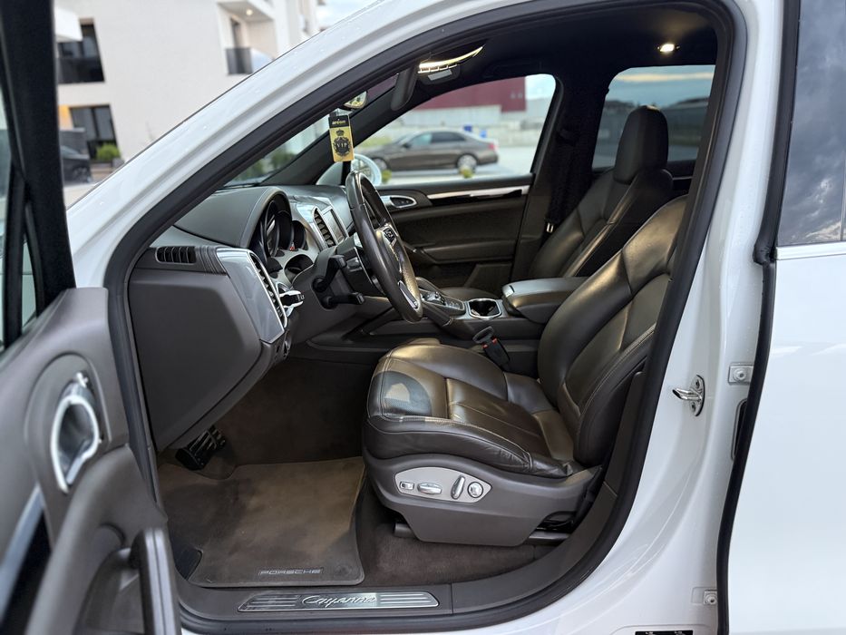Porsche Cayenne Facelift / 3.0 V6 / Perne / Jante GTS / Faruri Matrix