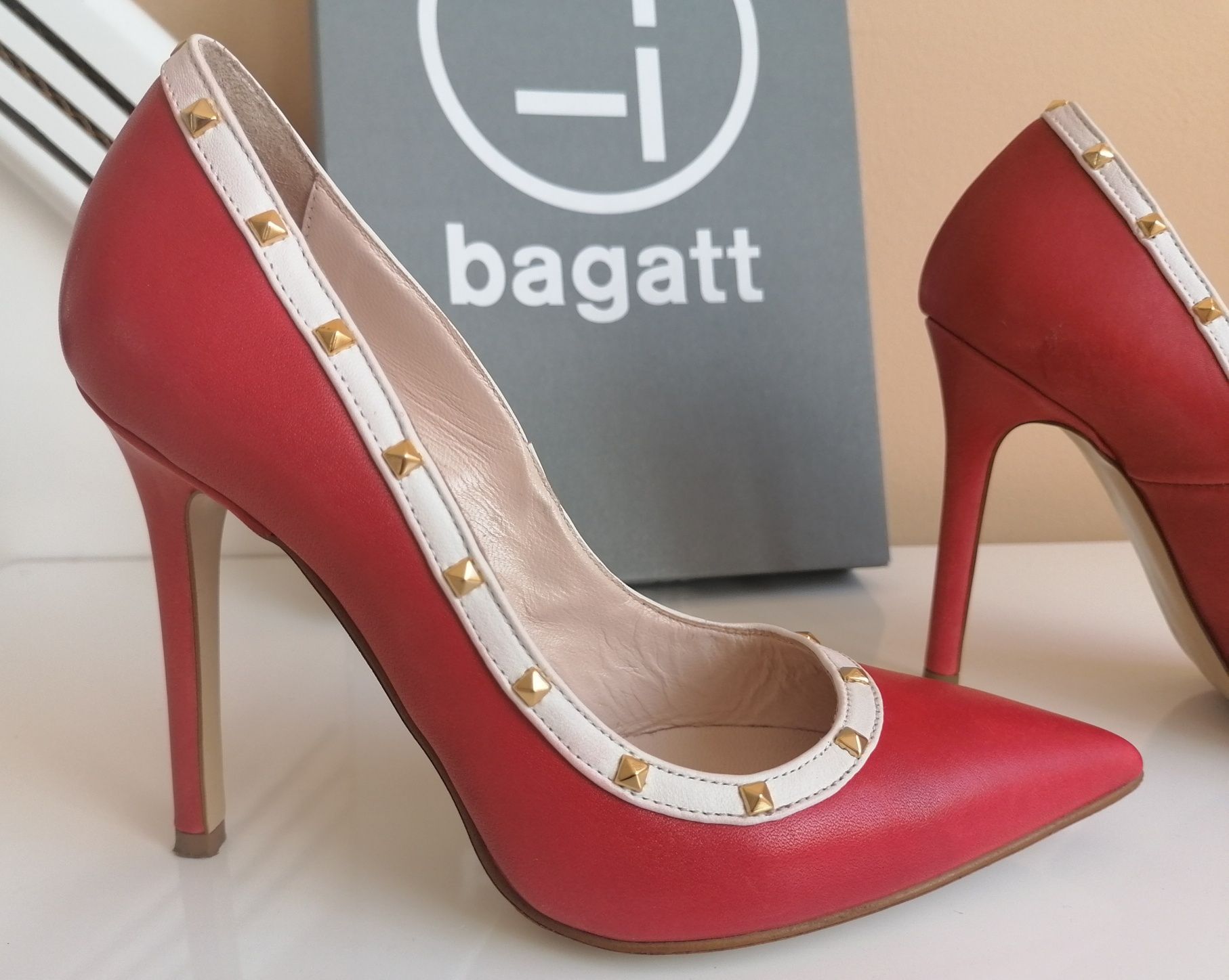 Червени обувки Bagatt