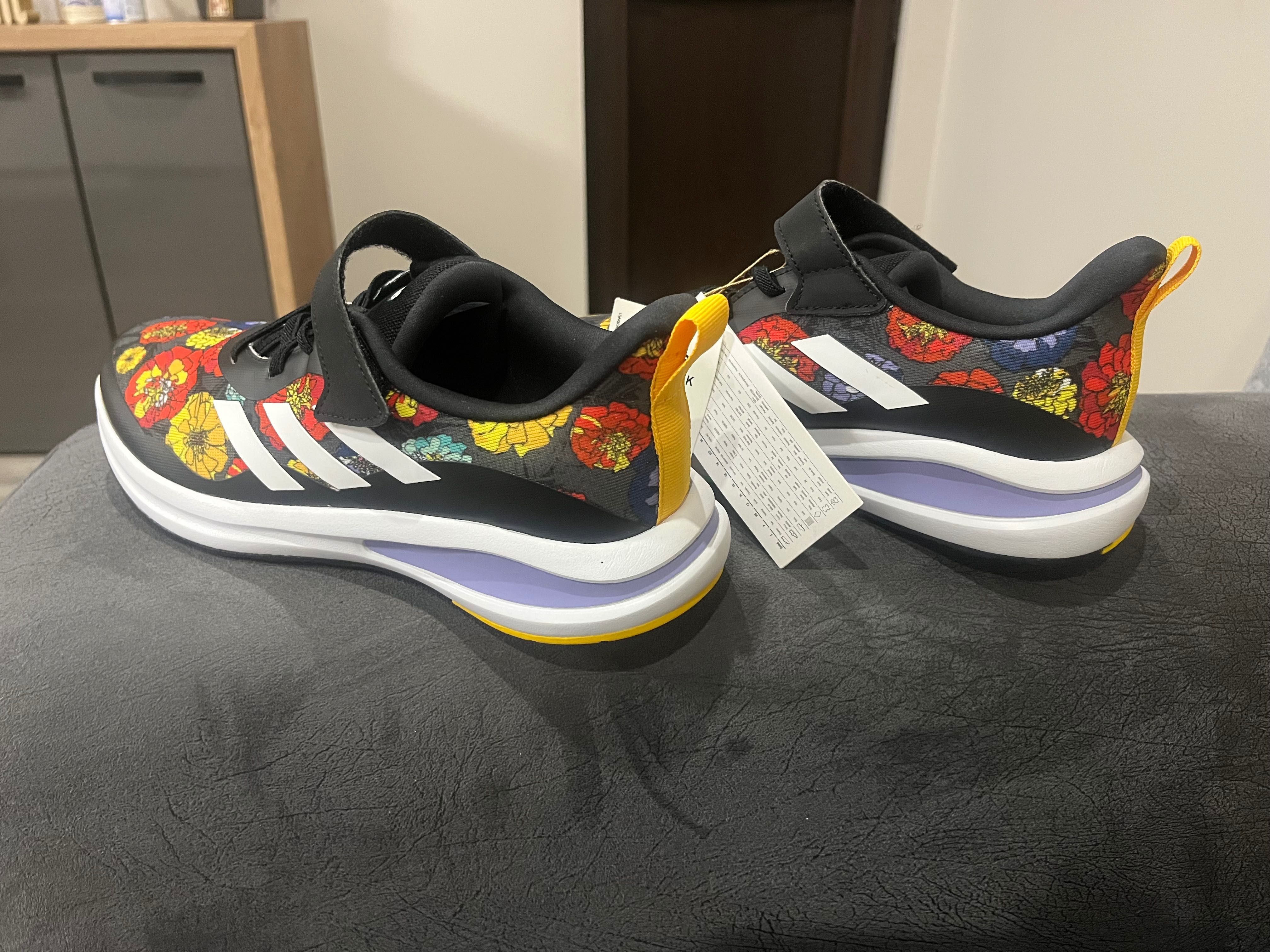 Маратонки Adidas 39 1/3