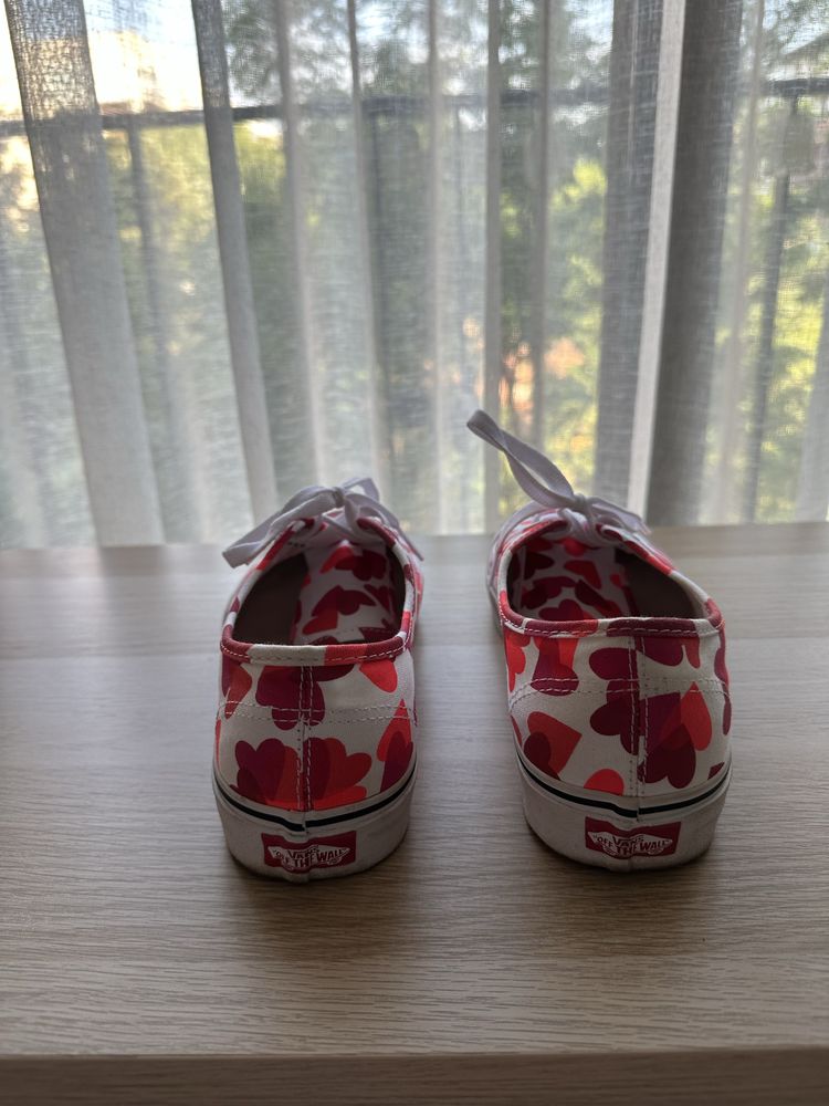 Vans маратонки, 41 номер, интересен дизайн