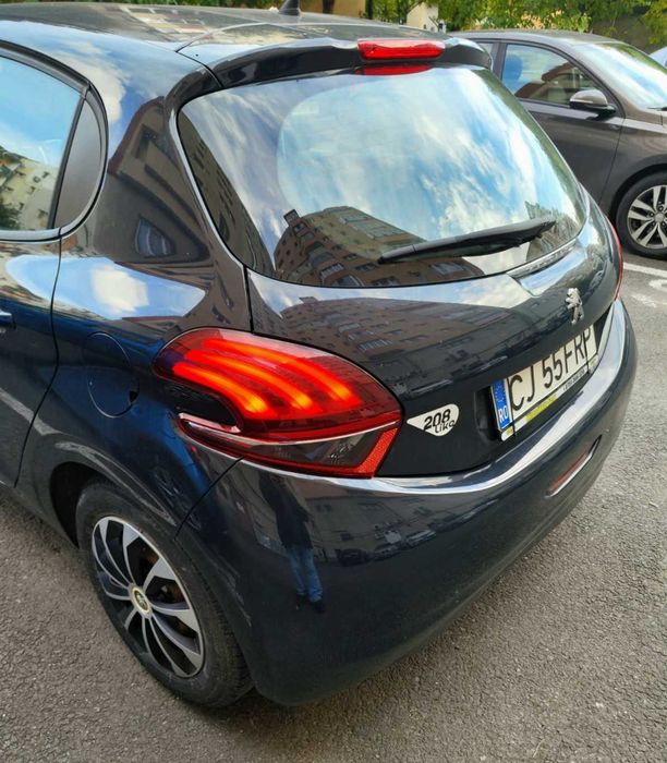 Vand Peugeot 208,an 2017,benzina