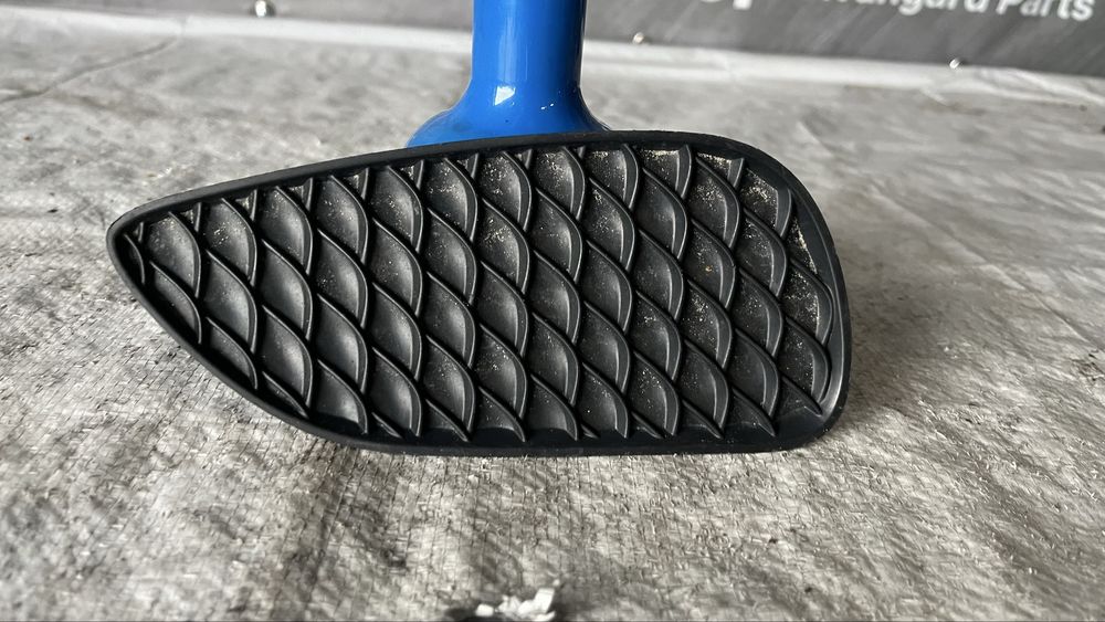 Mercedes GLA X156 решетка за предна броня.