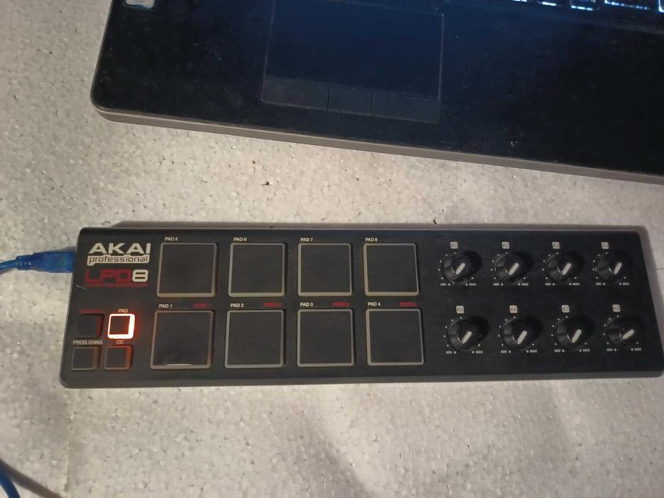 Midi контролери AKAI APC KEY 25 + AKAI LPD 8